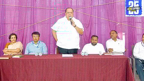 Maharashtra Minister Hasan Mushrif announces plans for a new government dental college in Gadhinglaj, with a 30-acre land search underway.