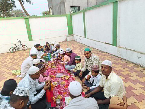 वडापुरी येथे
रोजा इफ्तार