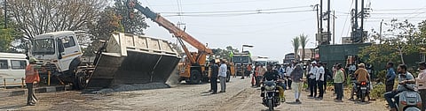 अपघातामुळे वडगावात
महामार्गावर वाहतूक कोंडी