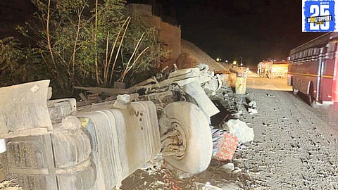 "Maltruck overturned in Khambatki Ghat, causing significant vehicle damage and traffic disruption on the highway."