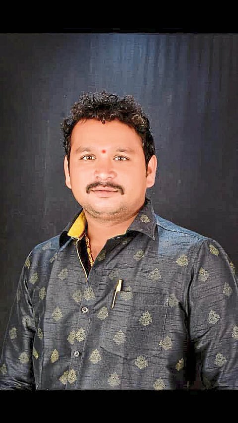 म्हातोबा उत्सव कमिटीच्या
अध्यक्षपदी अक्षय हुलावळे