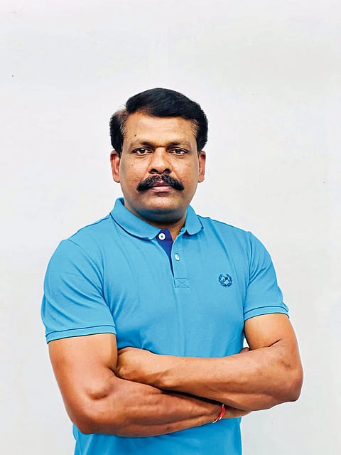 म्हमाणे, साठे यांची निवड