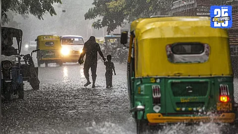 Weather Update: दिल्लीत तुफान पाऊस! वादळी-वाऱ्यासह पहाट उजाडली; देशातल्या अनेक भागांमध्ये पावसाचा इशारा
