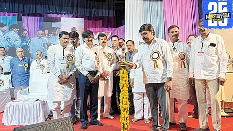 MP Mohite-Patil addressing youth, urging them to lead with vision and become employment generators.