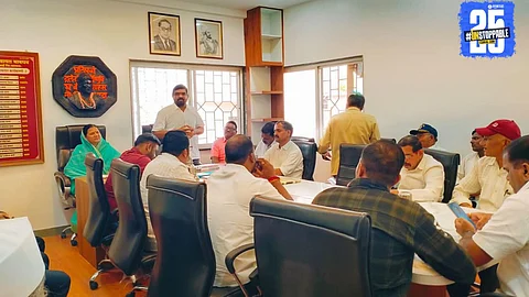 Bavdhan Gram Panchayat’s innovative decision grants tax waivers to families choosing ZP school education for their children.