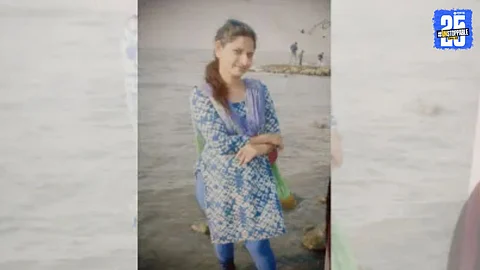 Sunita Jamgade being escorted by police officials outside Nagpur Central Jail after the extension of her judicial custody amid ongoing investigations into suspected Pakistan links.