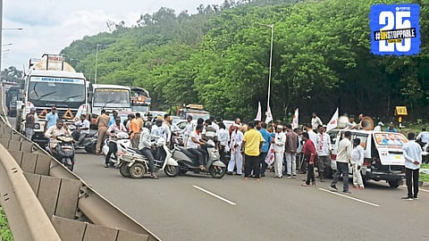 Prahar workers block the highway in protest supporting Bachchu Kadu; symbolic head-shaving agitation begins in Phaltan and Karad.