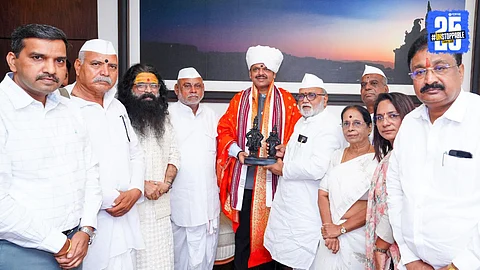 cm devendra fadnavis ashadi wari vitthal rukmini temple mahapuja