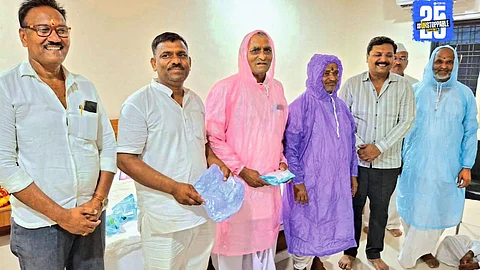 Cover of Compassion”: Raincoats Distributed to 30,000 Warkaris by Chief Minister