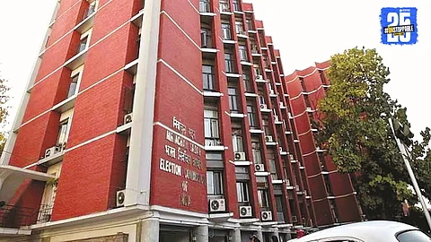 EC Considering House-to-House Verification of Voters in Bihar