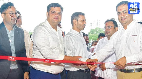 Mahindra Showroom