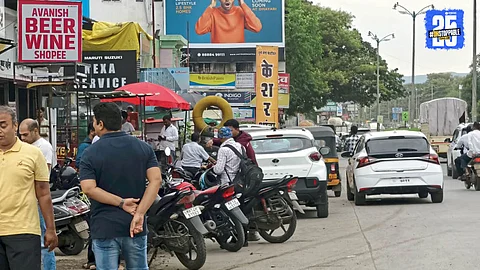 Sinhagad Road Traffic