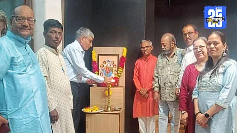 Shivsmarak Hall Echoes with Verses; Poet Madhav Pawar Speaks Boldly