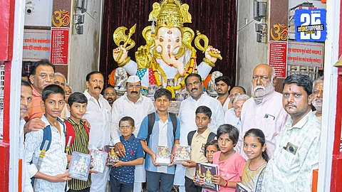 MLA Vijay Deshmukh Commends Trust for Supporting Education