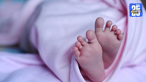 Beed Baby News: मृत घोषित केलेलं बाळ रात्रभर दुर्लक्षित; दुसऱ्या दिवशी बॅगमध्ये टाकून नेलं, कुदळ सापडेना म्हणून झाला उशीर अन्...