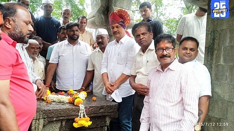 Guardian Minister Prakash Abitkar announces financial support for the renovation of the memorial honoring Veer Shiva Kashid’s supreme sacrifice for Swarajya.
