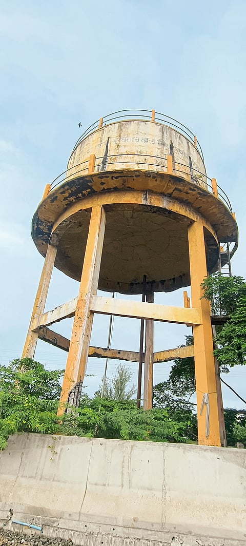 निर्माणाधिन पाणी टाकीच्या कामाला गती द्या