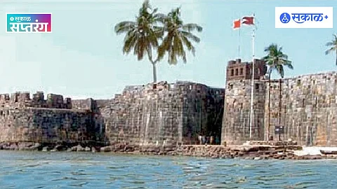 Construction of sea forts by Shivaji Maharaj