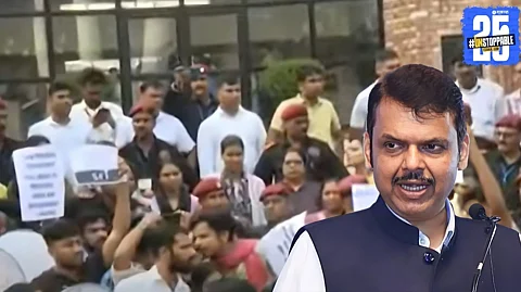 SFI activists staging a loud protest at JNU in New Delhi against Maharashtra CM Devendra Fadnavis amid rising student unrest.