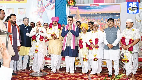 CM Devendra Fadnavis announces Sant Namdev Maharaj’s global memorial at the Sanjeevan Samadhi ceremony in Pandharpur.