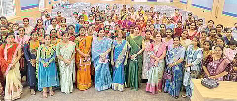 ‘तनिष्का व्यासपीठा’तर्फे
सुजाण पालकत्वाविषयी मार्गदर्शन