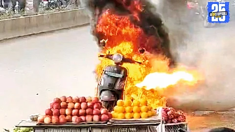 Moments after the electric scooter caught fire in Karad — Alert citizens managed to control the blaze.