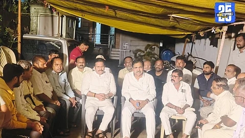Shashikant Shinde offers heartfelt condolences to Harshal Patil's family; blames government negligence for the tragic endlife