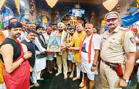 गर्दीवर नियंत्रणासाठी पोलिस सक्षम