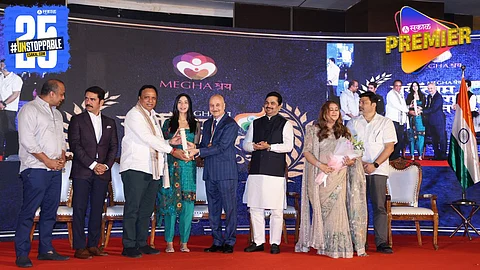 Bollywood Celebrities Felicitated With Best Citizen Awards 2025