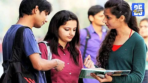 MPSC Group C Prelims 2025 result declared on August 6; eligible candidates must apply for Mains by submitting required documents and fee online.