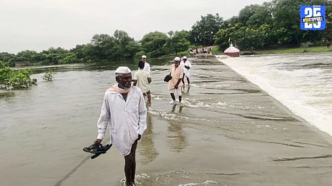 lood Fear in Villages: Rising Water Levels in Bhogawati and Neelkanth Rivers