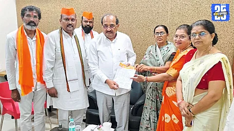 Guardian Minister Vikhe Meets Chhava Leaders Over Demand for Sambhaji Maharaj Statue