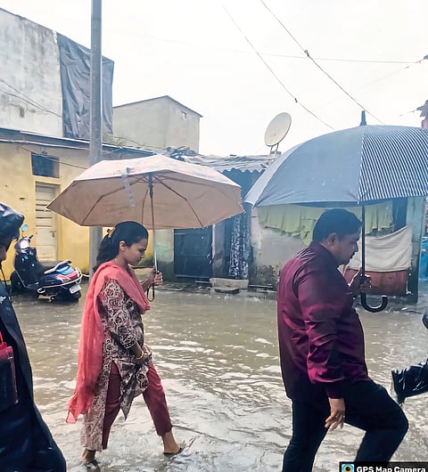 पूरग्रस्त भागात आयुक्तांचा थेट दौरा