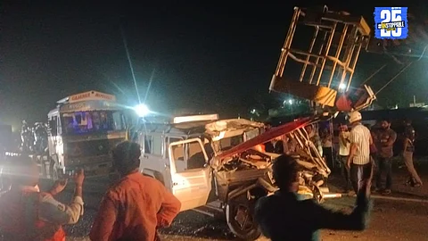 Fatal Collision on Pune-Solapur Highway; Woman Dies, 12 Hospitalized