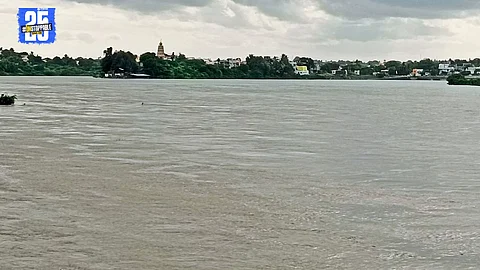 Chandrabhaga river floods Pandharpur: 100 families evacuated; temples, stone bridge and barrages surrounded by water.