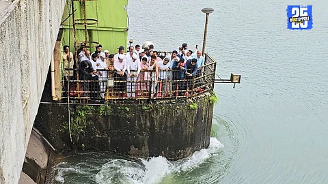 Traditional Jal Poojan at Koyna by Guardian Minister; Power Production to Rise