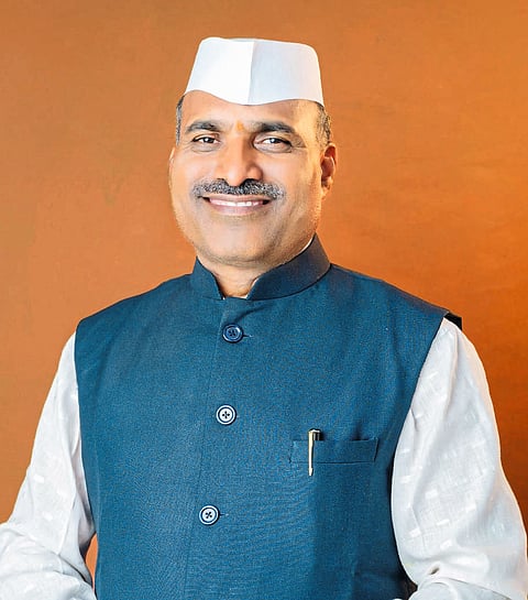 मुख्याध्यापक संघाच्या अध्यक्षपदी संभाजी पडवळ