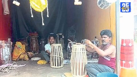 Villagers from Konkan arrive in towns, markets bustling as Ganeshotsav preparations reach their final stage.