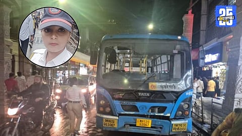Traffic police officers Archana Nimgire and Ramesh Dhaware saving a PMPML bus driver on Pune’s crowded Lakshmi Road, preventing a major accident during Ganpati festival rush.