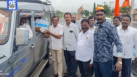 Maratha Morcha: Mohol Taluka Sends 25,000 Workers, Ensures Water Supply for Incoming Supporters