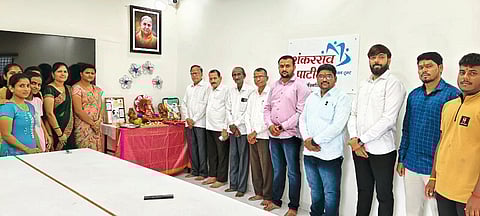 इंदापुरात मोबाईल व्यसनमुक्तीचा संदेश