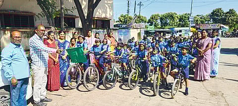 राष्ट्रीय क्रिडा दिनानिमित्त वाल्हे शाळेत विविध उपक्रम