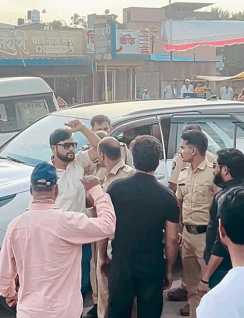 पालखी मार्गावर लक्ष्मण हाकेंनी मांडले ठाण