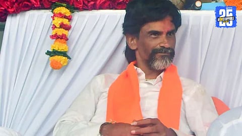 "Maratha protesters continue their sit-in at Azad Maidan, as Manoj Jarange vows not to withdraw until reservation demand is met."