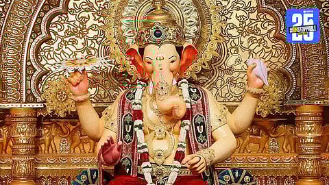 Lalbaugcha Raja Darshan