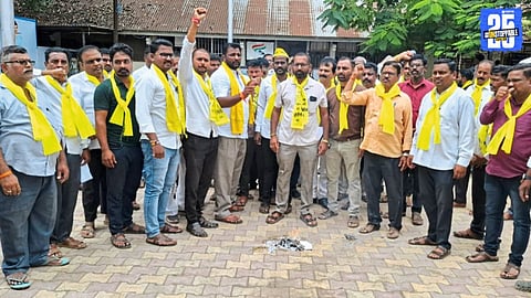 Maratha activists in Rahuri burn Hyderabad Gazette, demand cancellation over reservation issue.