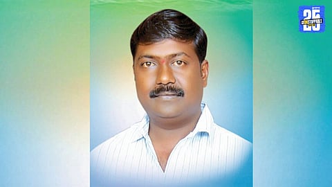 Devarnimbargi sarpanch shot dead in a salon; attackers fired four bullets after chili powder assault.