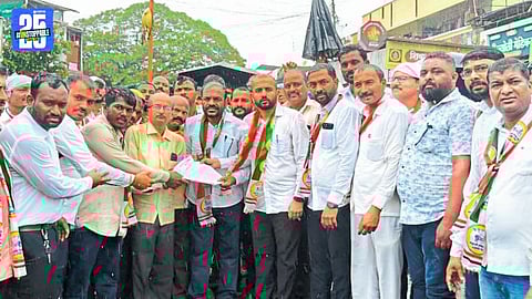 NCP workers protesting in Shedgewadi, Shirala taluka, against substandard road construction.