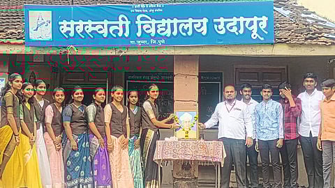 सरस्वती विद्यालयाचे 
विद्यार्थी बनले शिक्षक