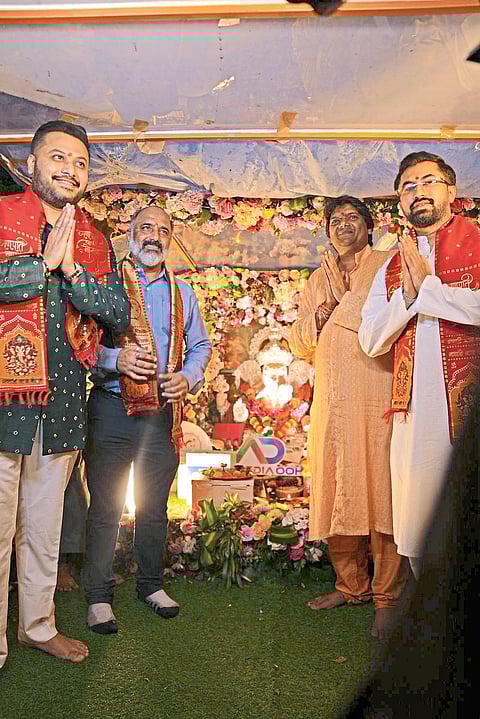 क्लाउड ९ बेव्हरेजेस सीएचए शेठ मूव्हिंग गणपतीचे अधिकृत भागीदार